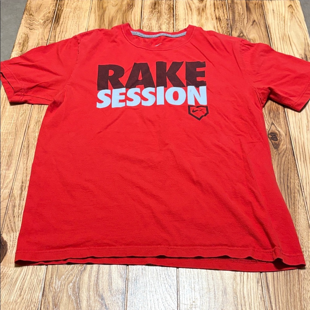 Nike Red Rake Session Tee - Picture 2 of 6